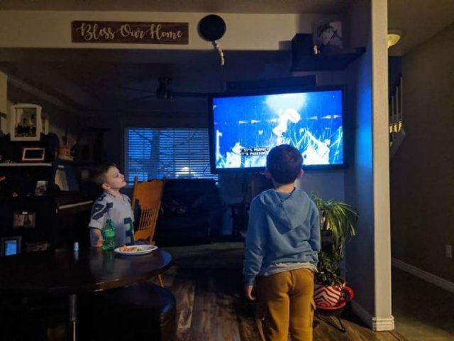 Kids' Reactions To The Super Bowl Halftime Show (32 pics)