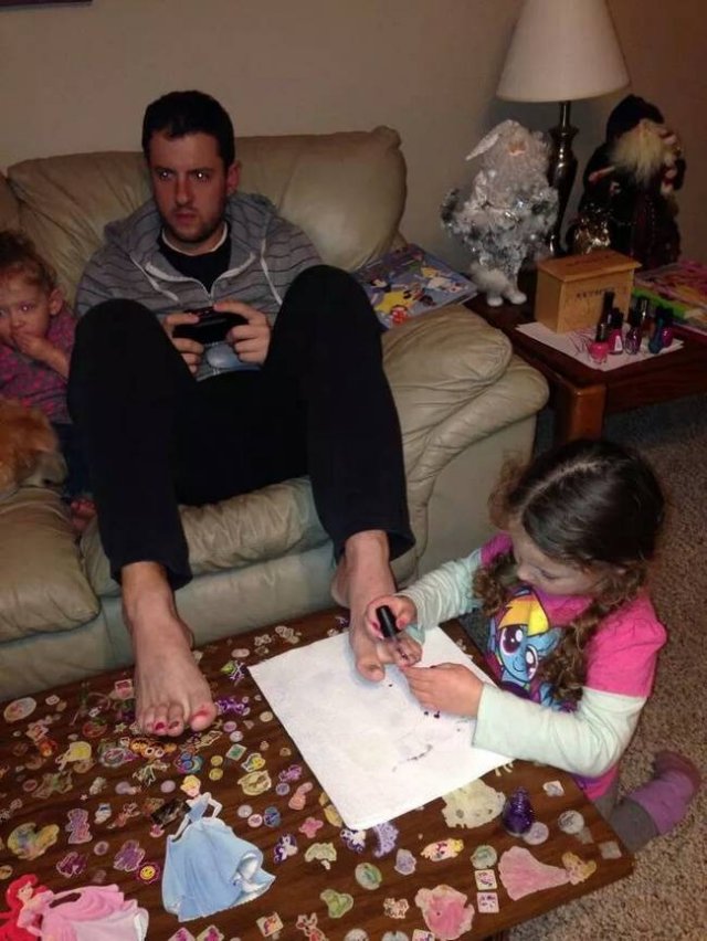 Children With Dads (14 pics)