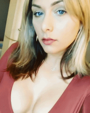 Hot Girls (38 gifs)