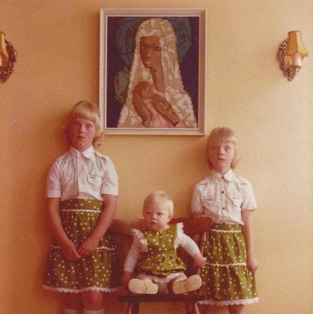 Siblings' Stories (15 pics)
