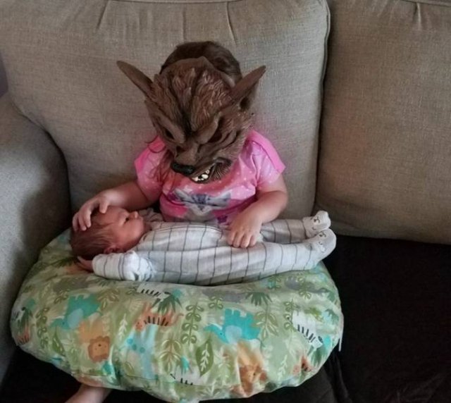 Siblings' Stories (15 pics)