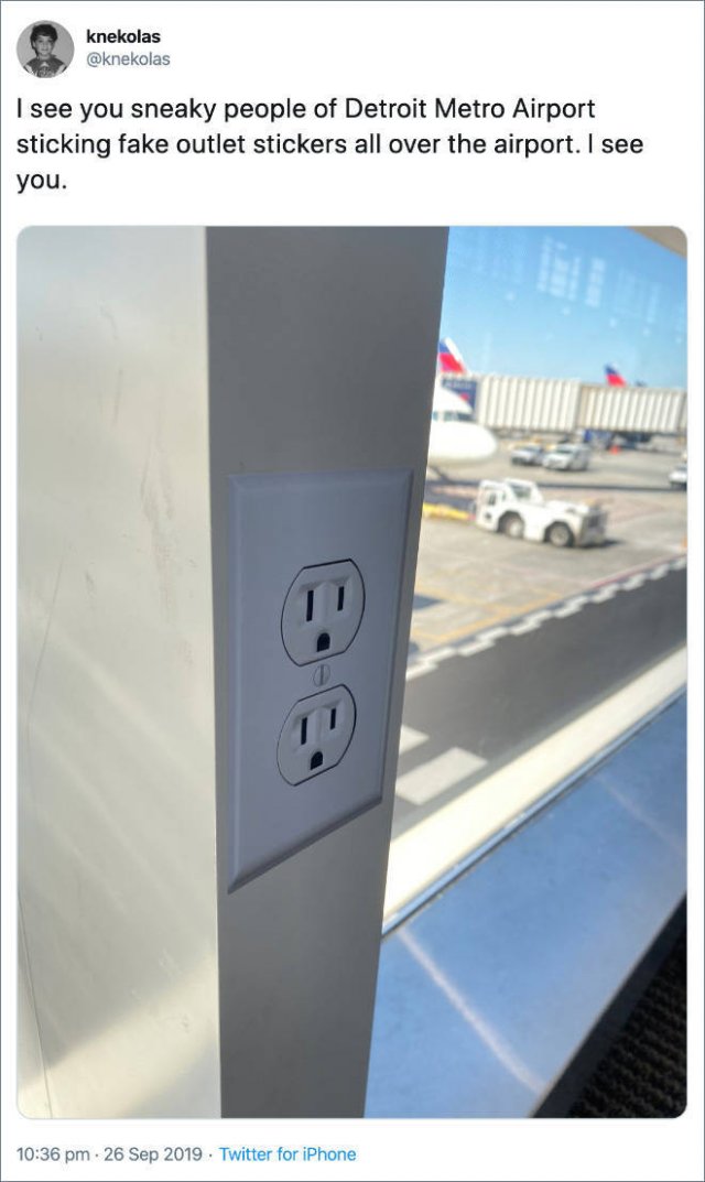 Airport Prank: Fake Power Outlets (20 pics)