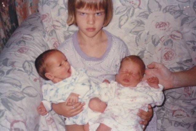 Siblings' Stories (15 pics)