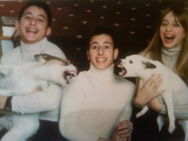 Siblings' Stories (15 pics)