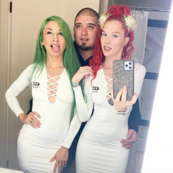 This American Guy Has Two Wives (30 pics)