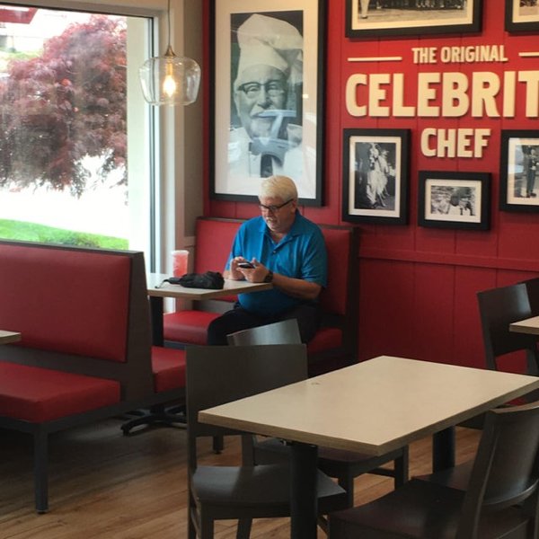 Doppelgängers Exist (32 pics)