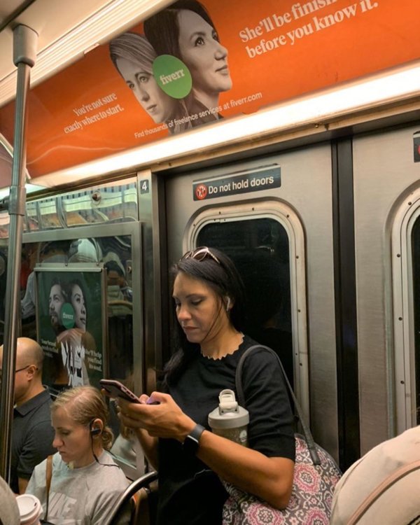 Doppelgängers Exist (32 pics)