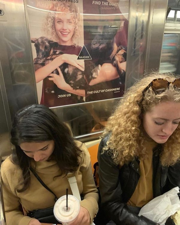 Doppelgängers Exist (32 pics)