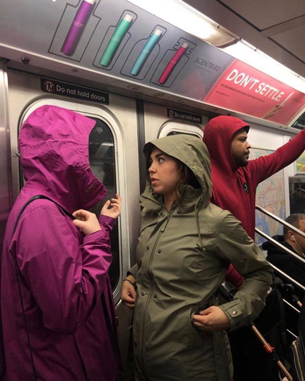 Doppelgängers Exist (32 pics)