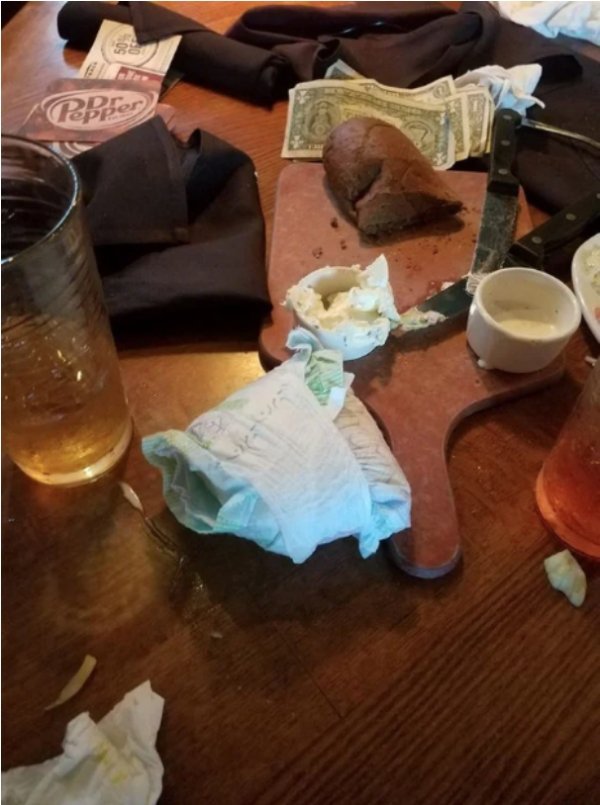 Don't Let These People Be In Restaurants (23 pics)