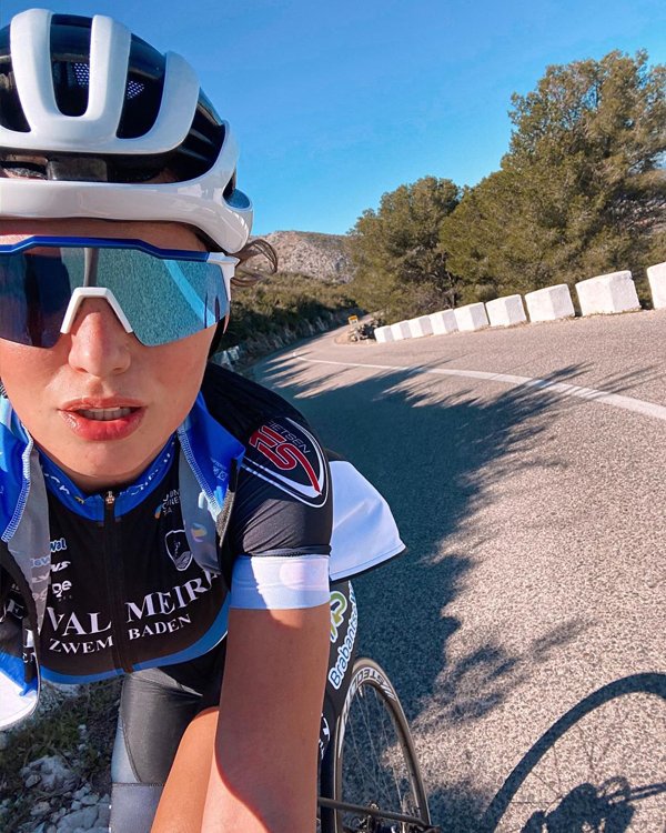 Pro Cyclist Puck Moonen Is Going To Motivate You (31 pics)