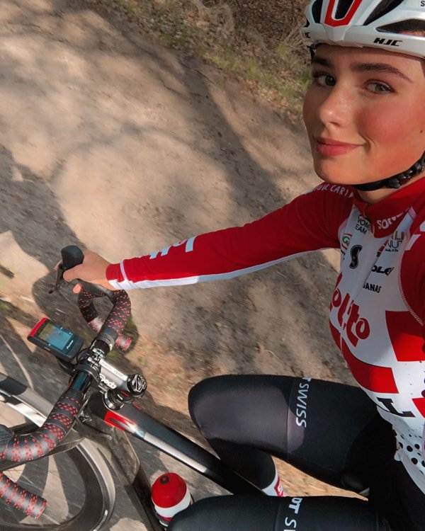 Pro Cyclist Puck Moonen Is Going To Motivate You (31 pics)