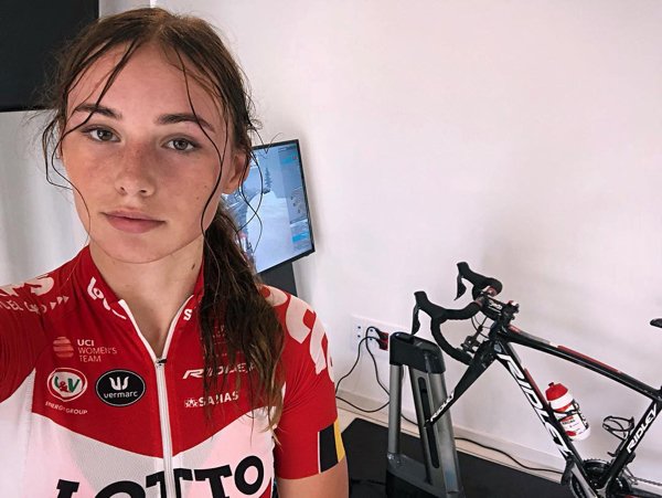 Pro Cyclist Puck Moonen Is Going To Motivate You (31 pics)