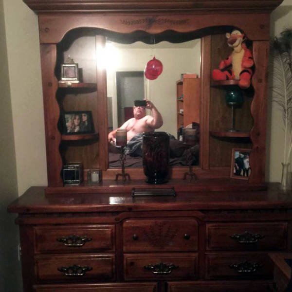 People Try To Sell Mirrors (22 pics)