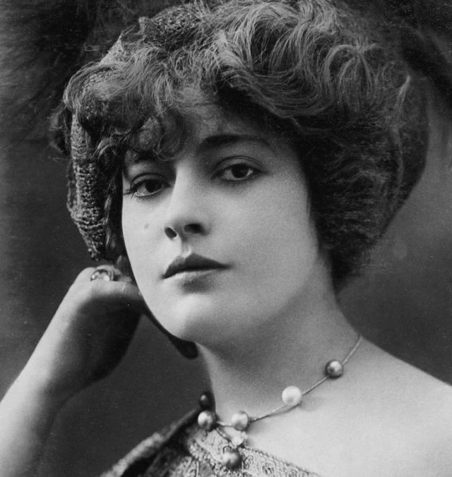 People From The Past: Potential Instagram Stars (20 pics) People From The Past: Potential Instagram Stars (20 pics)