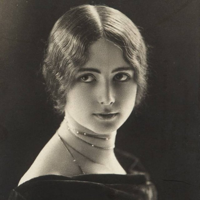 People From The Past: Potential Instagram Stars (20 pics) People From The Past: Potential Instagram Stars (20 pics)