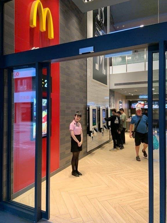 Amazing McDonald's Buildings (19 pics) Amazing McDonald's Buildings (19 pics)