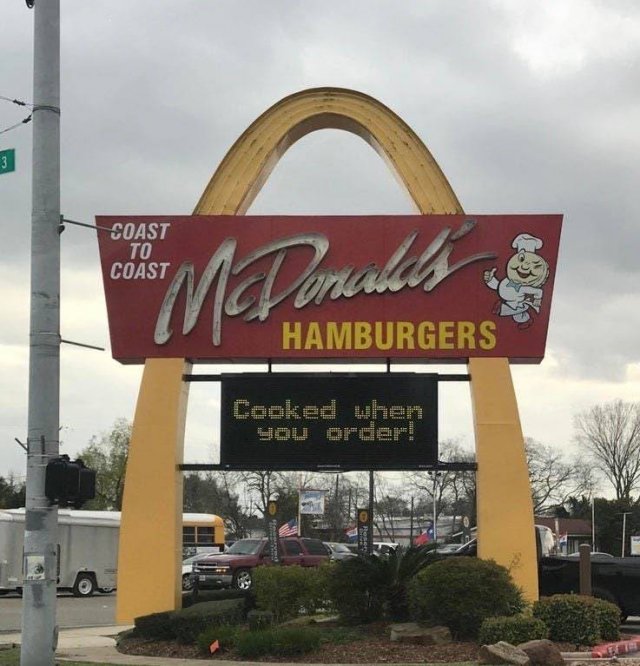 Amazing McDonald's Buildings (19 pics) Amazing McDonald's Buildings (19 pics)