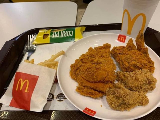 Amazing McDonald's Buildings (19 pics) Amazing McDonald's Buildings (19 pics)
