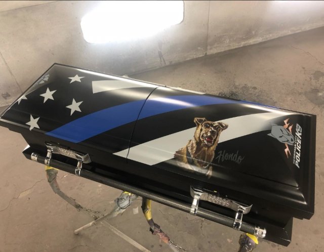 Motorcycle Artist Customized Casket For A Killed Police K-9 (13 pics)