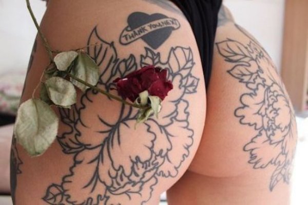 Girls With Tattoos (43 pics)