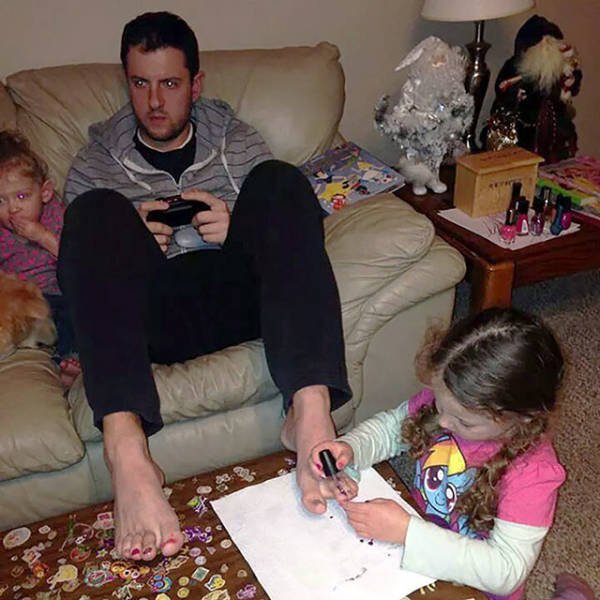 Living With Children (22 pics)