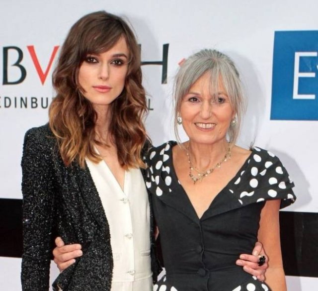 Celebrities With Their Moms (22 pics)