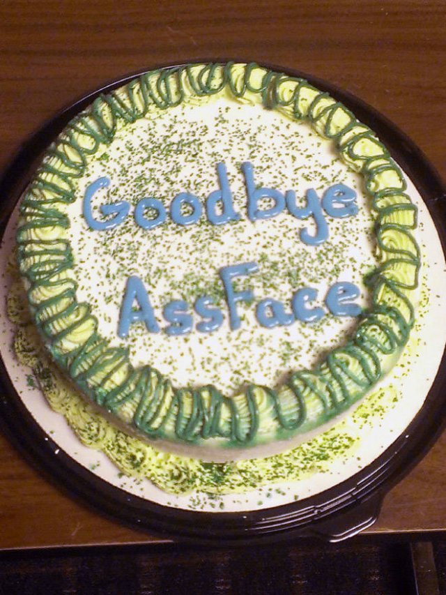 Rude Farewell Cakes (21 pics)