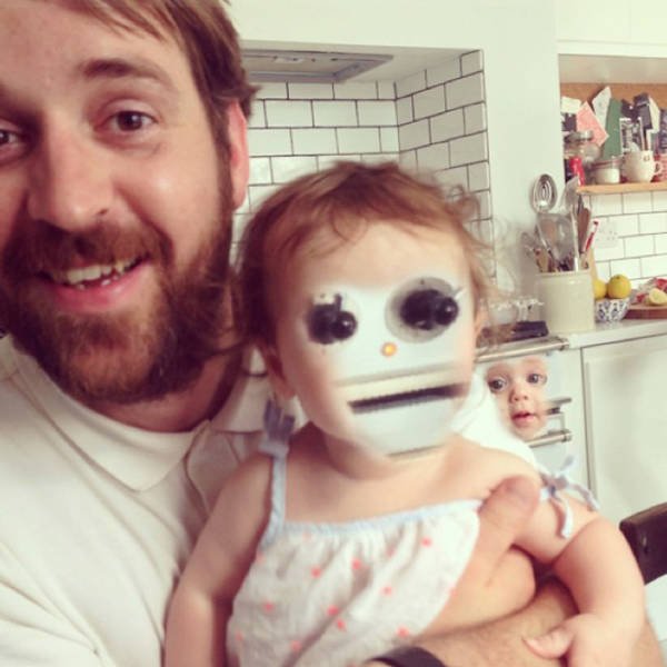 Creepy Baby Faceswaps (21 pics)