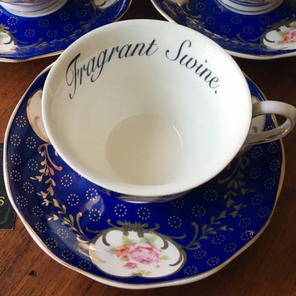 Tea Cups For Perfect Insults (20 pics)