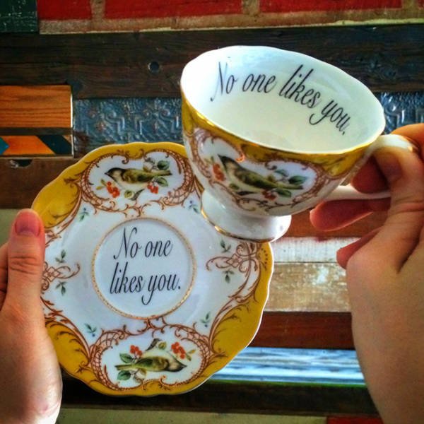 Tea Cups For Perfect Insults (20 pics)