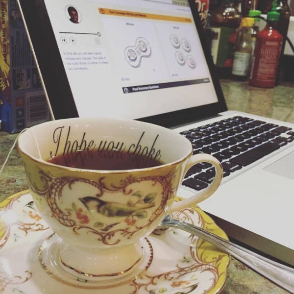 Tea Cups For Perfect Insults (20 pics)