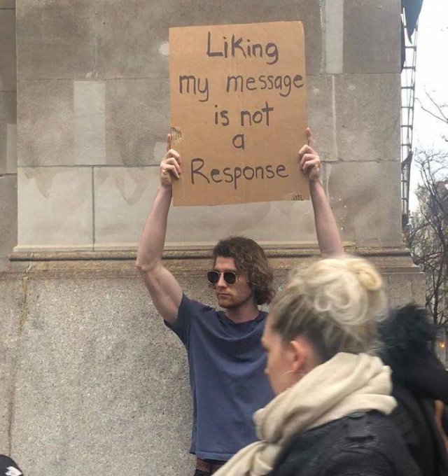 Dude With A Sign (29 pics)