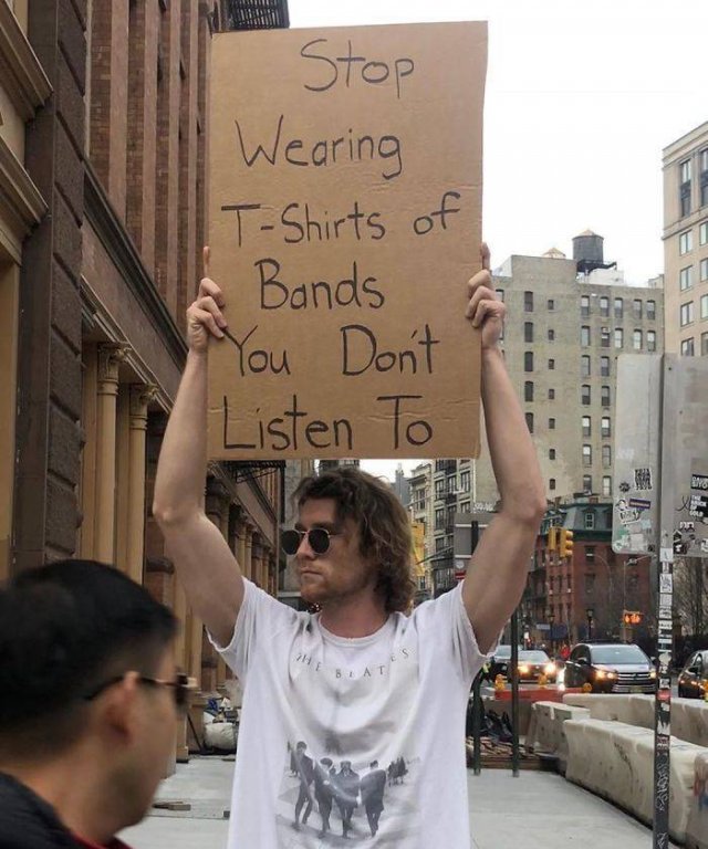 Dude With A Sign (29 pics)