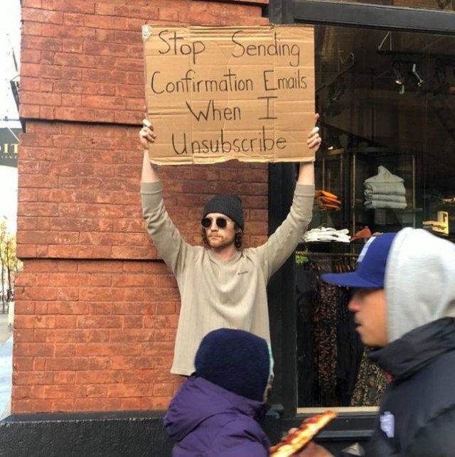 Dude With A Sign (29 pics)