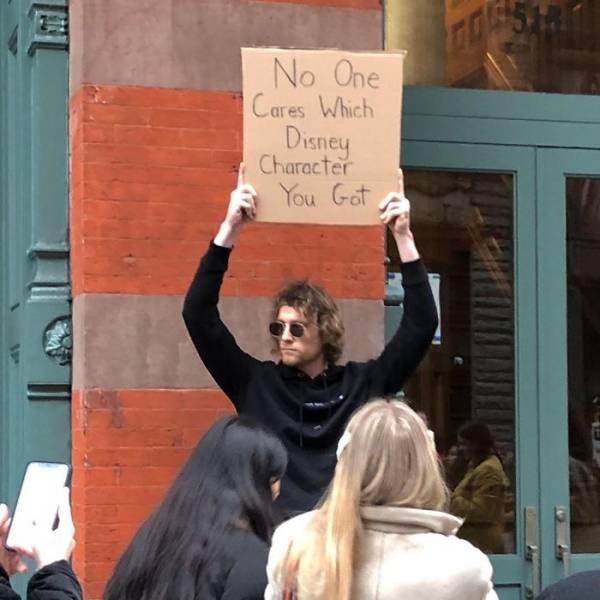 Dude With A Sign (29 pics)