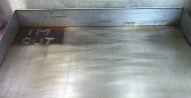 Unusual Ways To Leave Your Job (17 pics) Unusual Ways To Leave Your Job (17 pics)