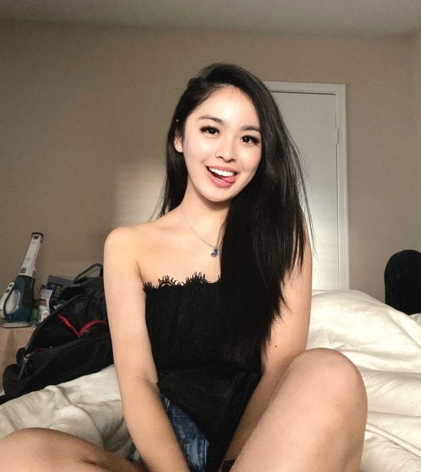 Asian Beauties (52 pics)