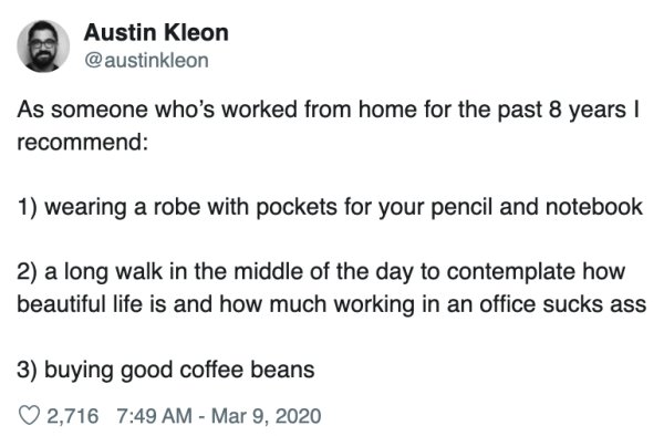 Working From Home Has Its Perks (23 pics)