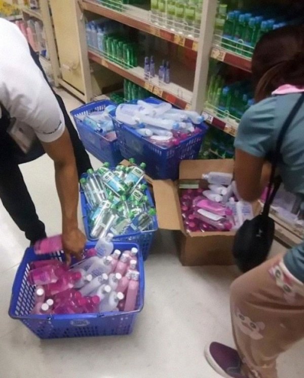Daily Life In Coronavirus Time (50 pics)