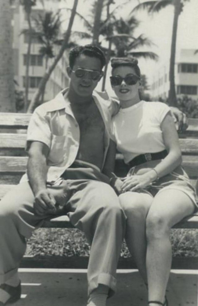 Great Old Family Photos (17 pics) Great Old Family Photos (17 pics)