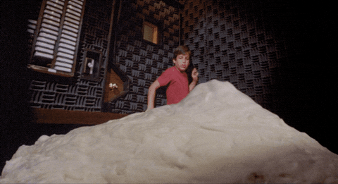 Trashy-Fun Horror Movies (14 gifs) Trashy-Fun Horror Movies (14 gifs)