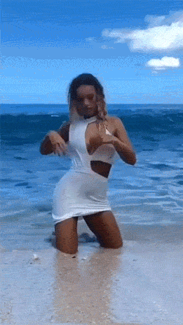 Hot Girls Fail Too (32 gifs)
