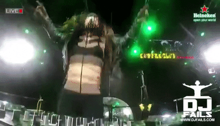 Hot Girls Fail Too (32 gifs)