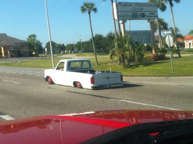 Weird Cars (32 pics)