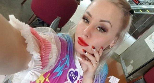 Russian Adult Star Lola Taylor Offers Sex For The First Scientist With Vaccine For COVID-19 (14 pics)