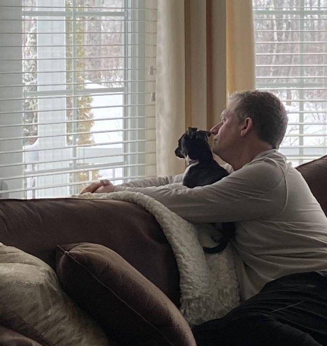 Men Who Didn't Want To Have Pets (20 pics)