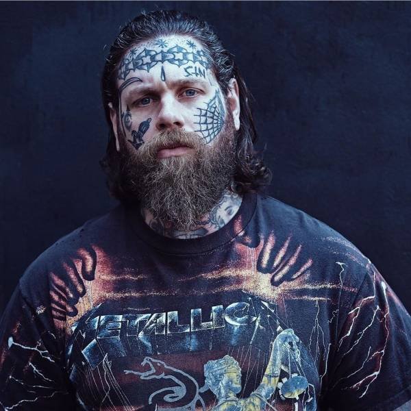 People Who Dramatically Changed Their Appearances (41 pics)