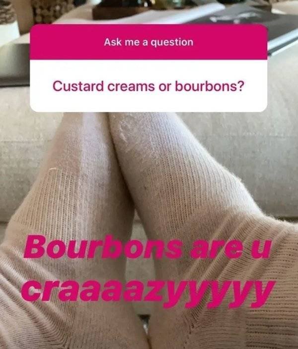 Sophie Turner Answers Questions In Instagram (23 pics)