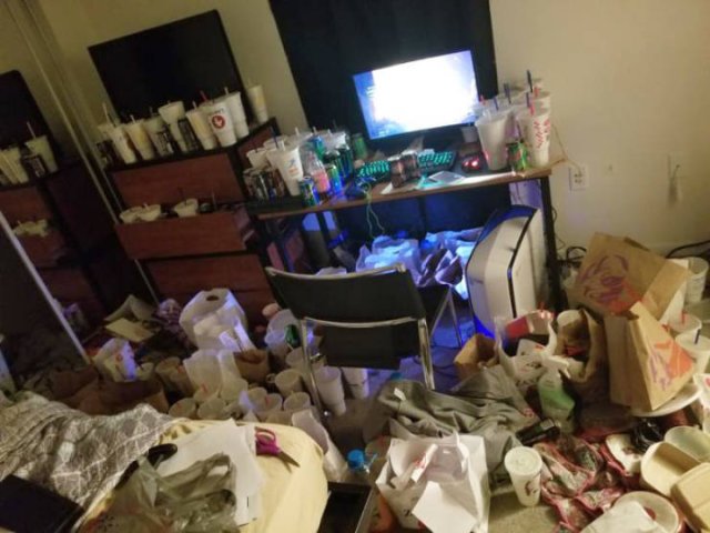 Some People Have To Prepare Their Home Offices For Work (22 pics)